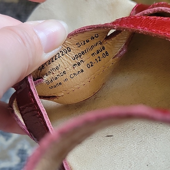 Dansko Red Leather Wooden Clogs - Picture 7 of 7